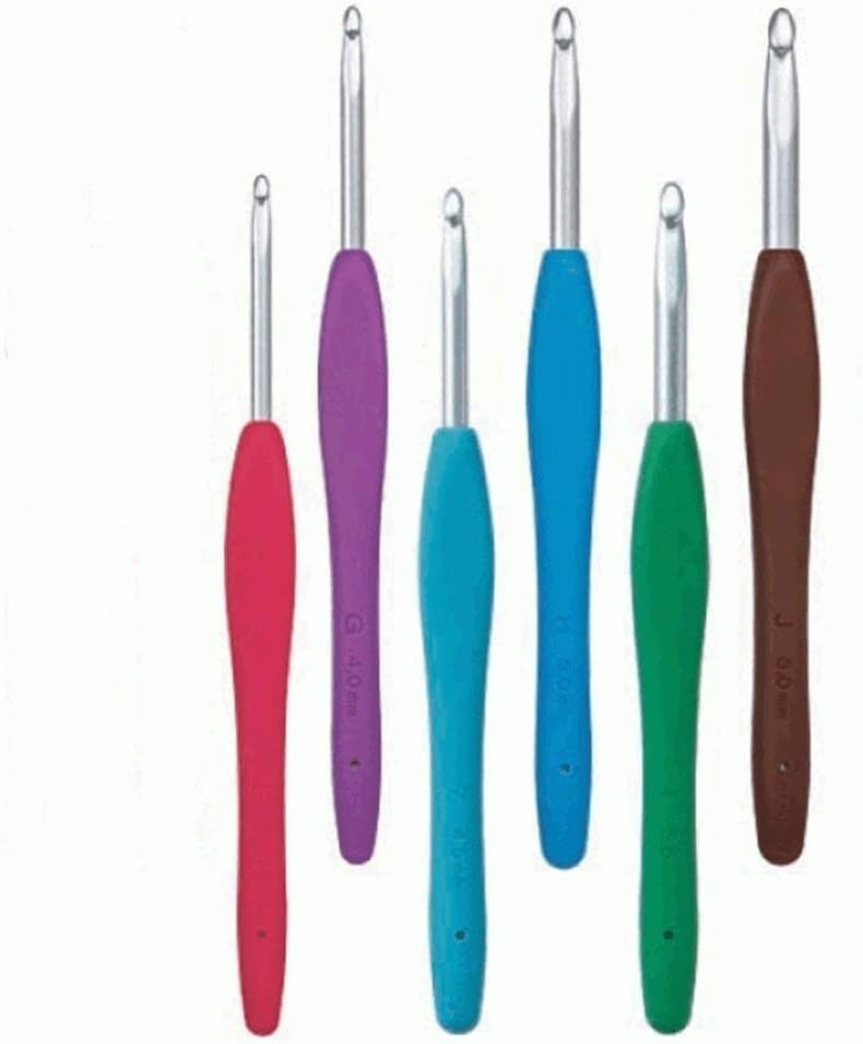 ã‚¯ãƒ­ãƒãƒ¼(Clover) 1043/E Magenta Amour Crochet Hook, Size E, 3.5mm, Red - Image 1