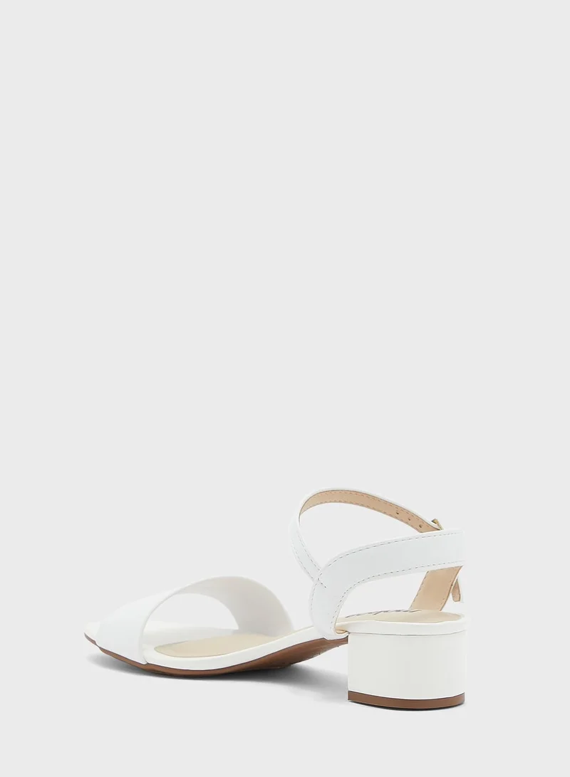 MOLECA Maeve Sandals