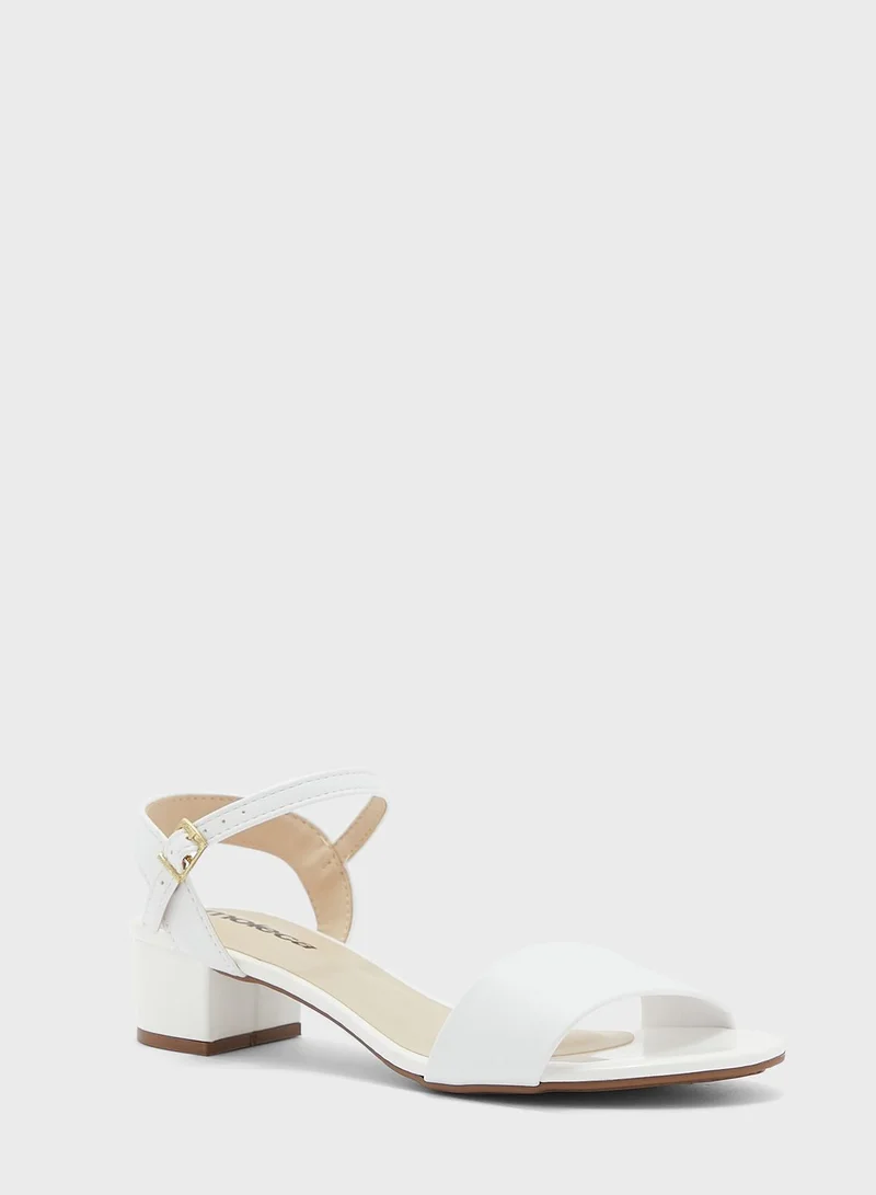 MOLECA Maeve Sandals