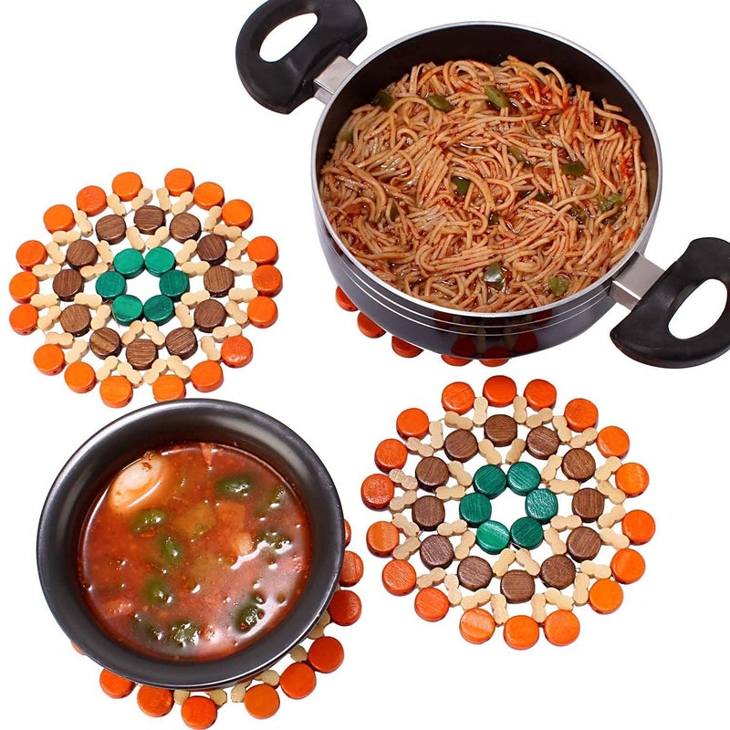 MOXWARE Eco-Friendly Bamboo Trivets for Hot Dishes, Hot Pad, Place Mat, Pan Pot Holder Heat Insulation Pad, Wooden Coasters Thick & Absorbent, Non Slippery, Heat Resistant (16 x 16 cm) Pack of (4) - Image 1