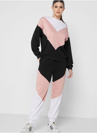 Color Block Jogger Set - pzsku/Z26BDC6879EC7F894EC58Z/45/_/1698927406/5b57b968-c13b-4c84-b720-a3f838aa65fc
