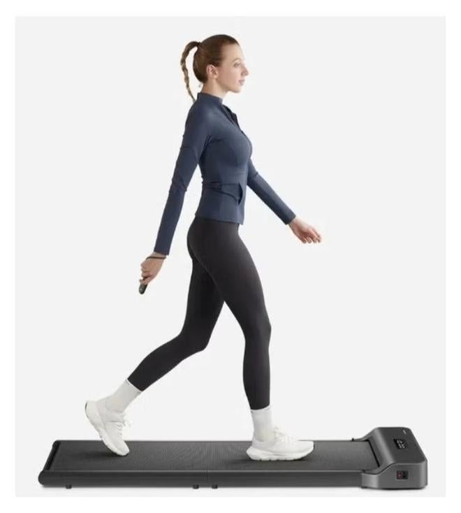 كينج سميث وسادة المشي القابلة للطي WP400F4 Z1F | صغيرة الحجم وقابلة للطي | محرك فائق الهدوء | تطبيق KS Fit | جهاز تحكم عن بُعد محمول باليد | - Image 1