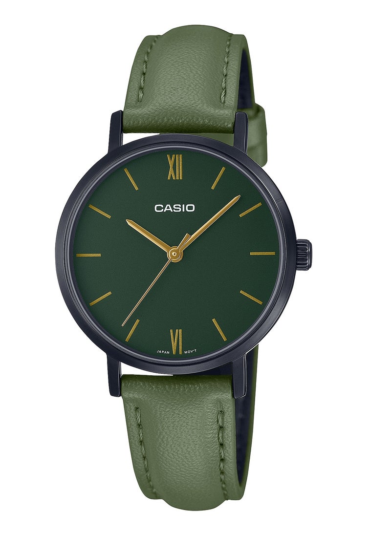 CASIO ساعة يد نسائية LTP-VT02BL-3A بمينا أسود ومينا أخضر وبسوار جلدي بثلاثة عقارب