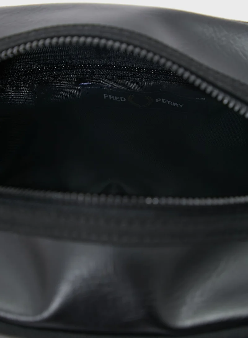 FRED PERRY Logo Wash Bag