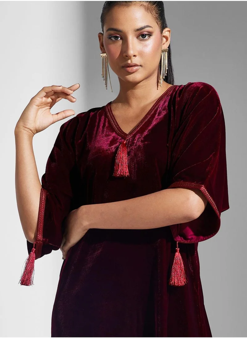 MAISON ARABELLE V-Neck Pu Kaftan