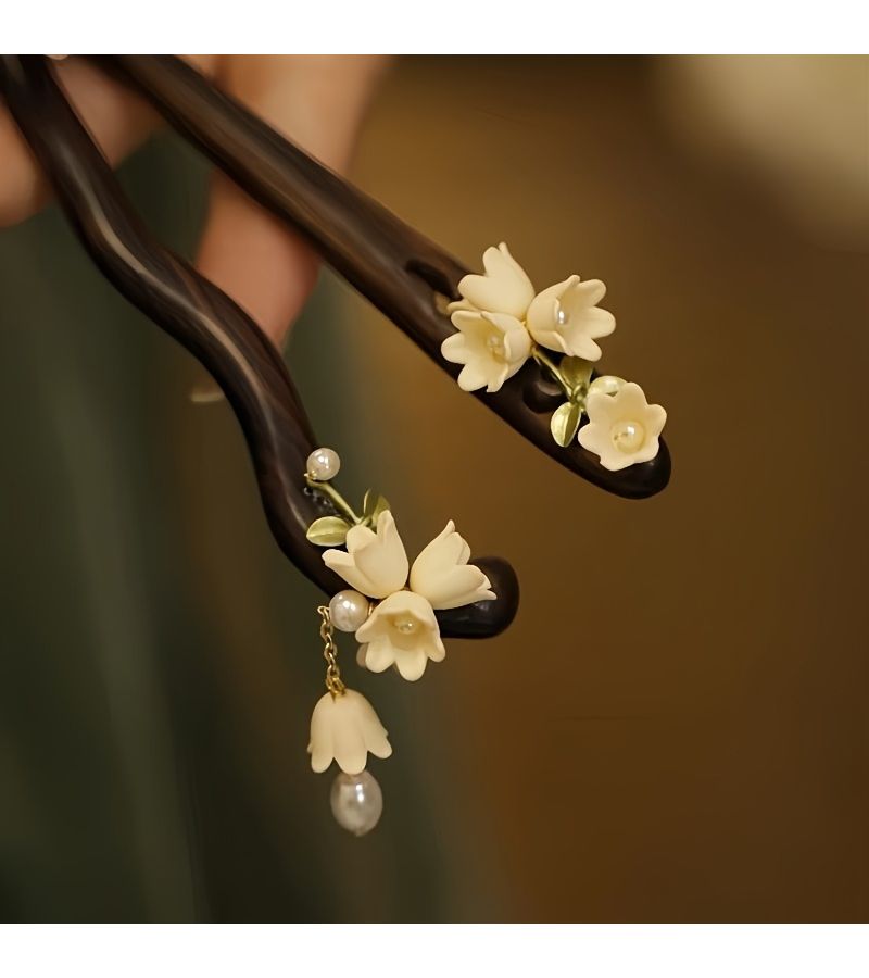 2pcs Vintage Wooden Hairpins Lily of the Valley For Chinese Outfits Updos - Image 1