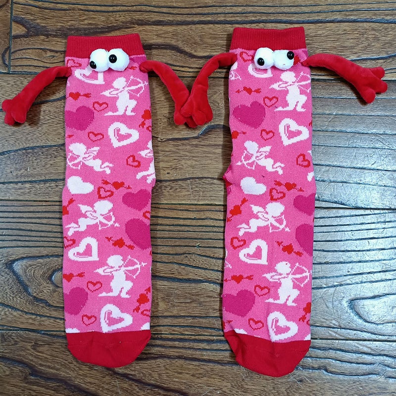 2024 Popular Valentine'S Day Couple Heart Magnet Magnet Holding Hand Socks Mid-Calf Socks Breathable - Image 1