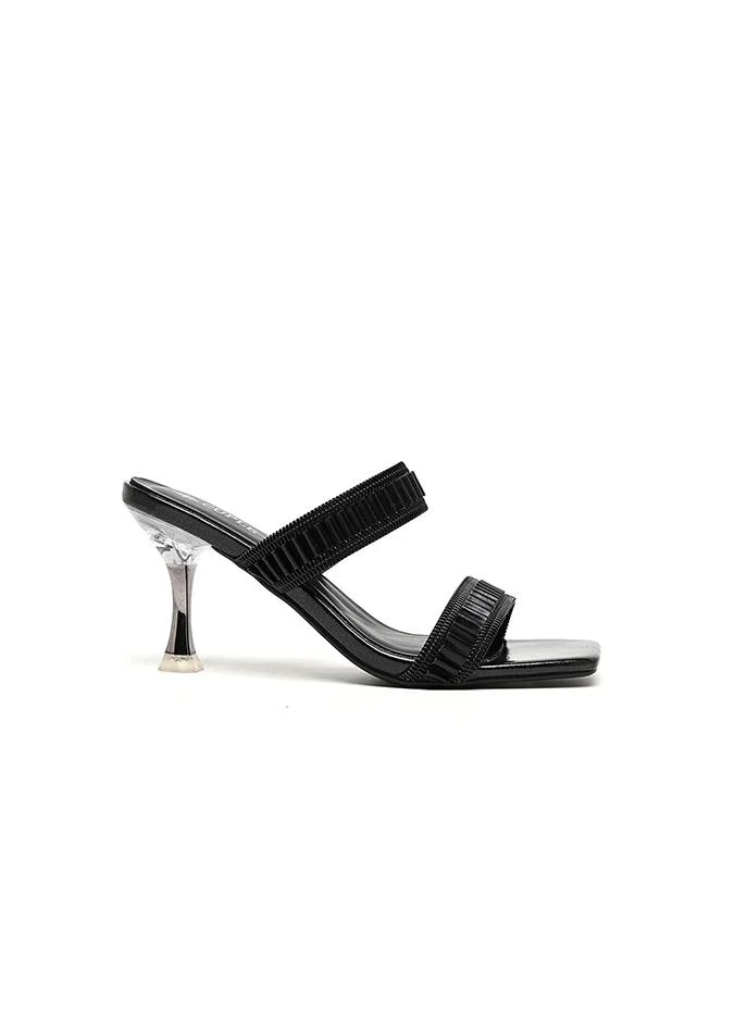 Cuple High heeled sandals with textured dual straps