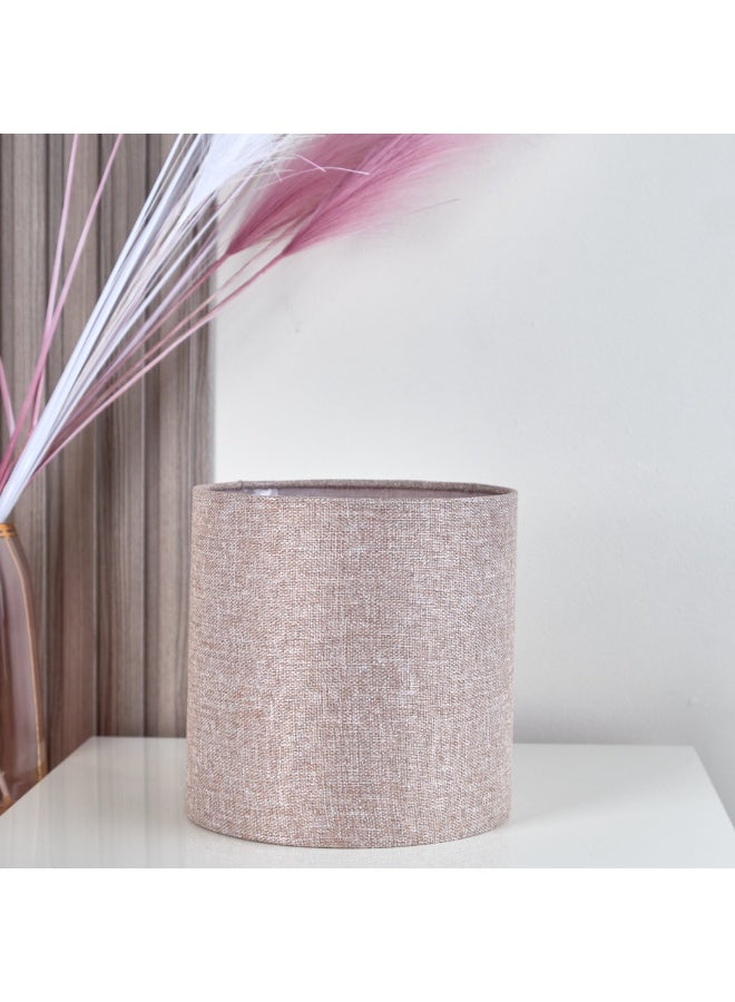 نجفة شوب شابوه كتان طبيعي سادة باللون البيج الفاتح، يضيف لمسة ديكور راقية ودافئة، ومناسب لتجديد الأباجورات المودرن والكلاسيك. - Image 1