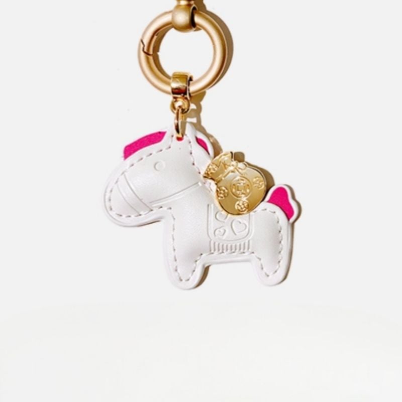 Right Now Rich Auto Leather Cartoon Couple Delicate Small Pendant Accessories Advanced Sense Bag Chain Creative Car Keychain - Image 1