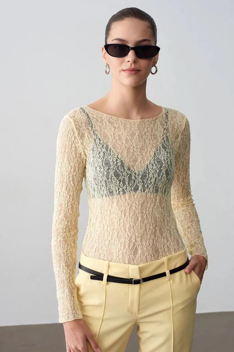DILVIN Slim Fit Lace Boat Neck Blouse