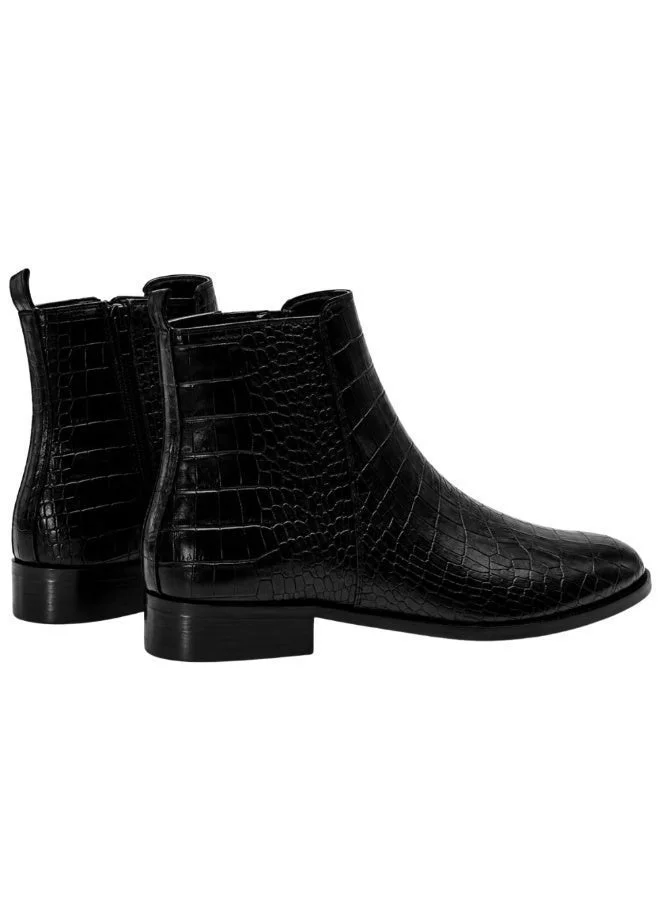 Brenvick Black Brenvick Vittorio Premium Croc Chelsea Boots for Men Black Round Toe | Leather Look Slip-On Ankle Boots | Elastic Side Panels | Smart Casual & Formal Wear for Men | Best Price UAE