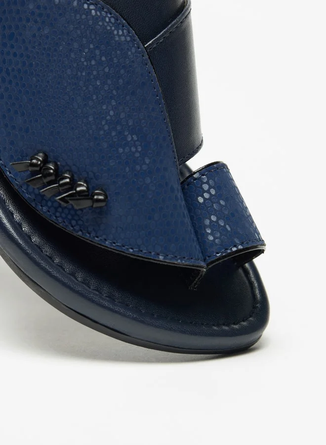 ال بي ال من شو اكسبرس Boys Textured Slip-On Arabic Sandals with Toe Loop Closure