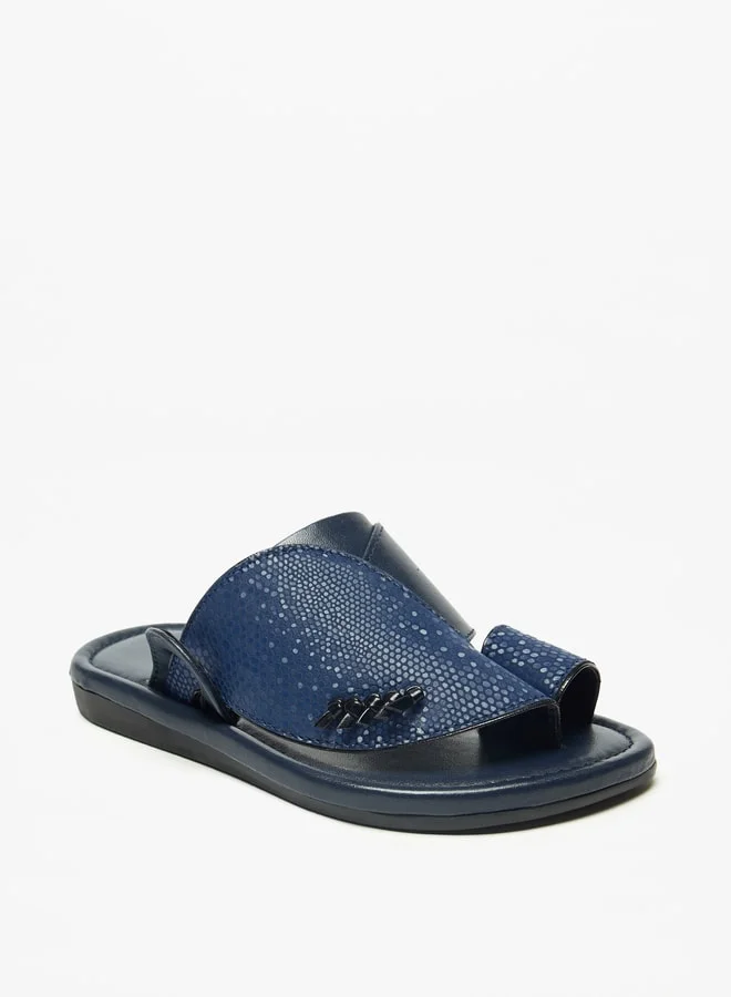ال بي ال من شو اكسبرس Boys Textured Slip-On Arabic Sandals with Toe Loop Closure