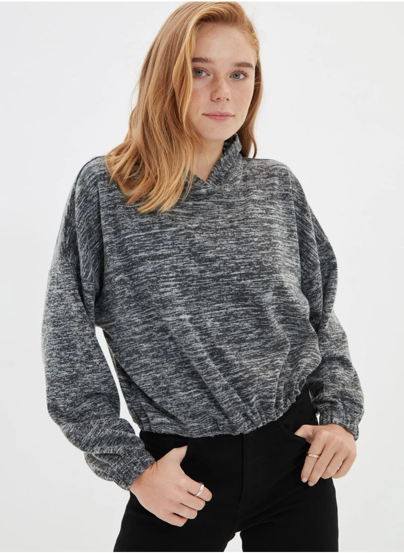 trendyol Crew Neck Knitted Sweatshirt