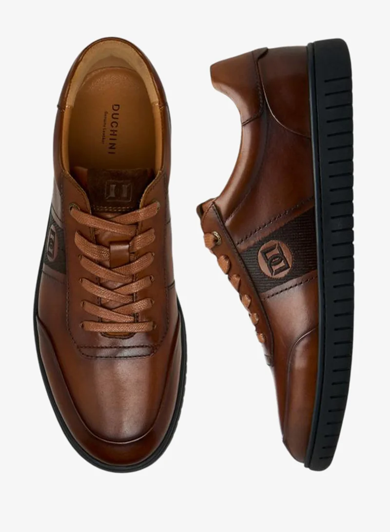 دوتشيني حذاء رياضي رجالي برباط وتطريز شعار