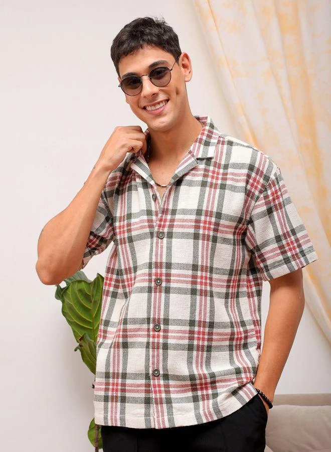 ذا انديان كراج كو Men Relaxed Fit Checkered Half Sleeves Cuban Collar Resort Wear Shirt