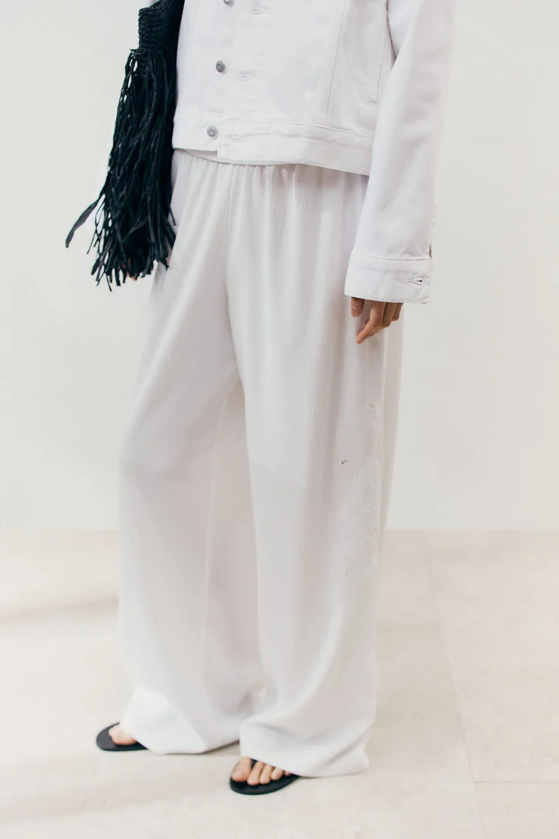 اتش اند ام بنطلون واسع بنمط مثقب