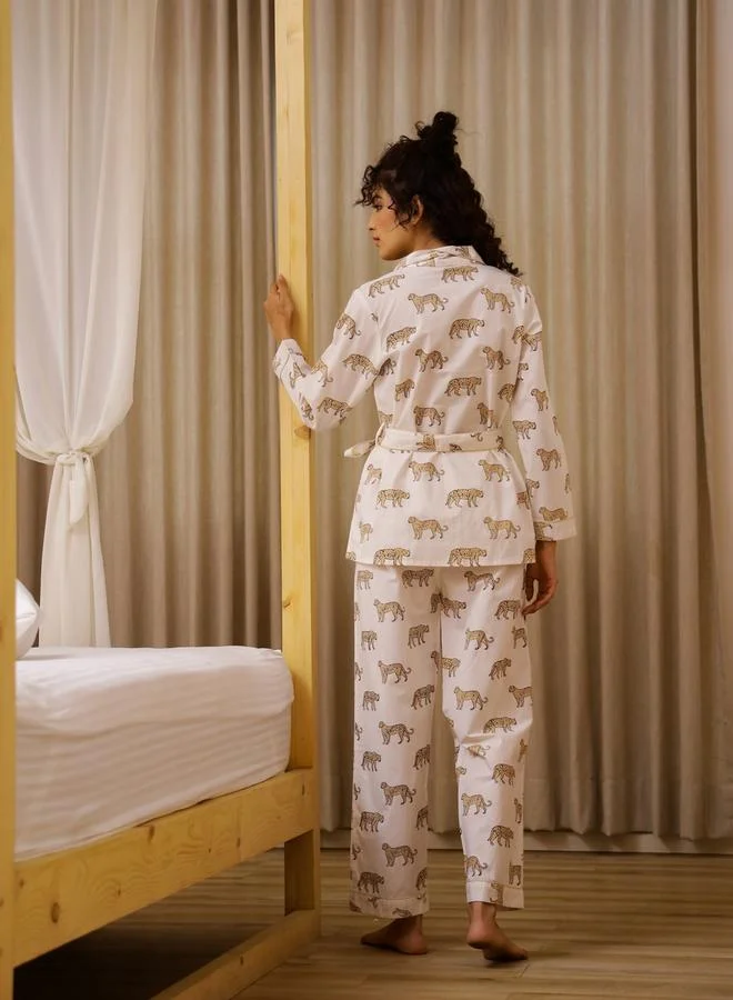 sanskrutihomes White Animal Print Cotton Shirt and Pyjama Set
