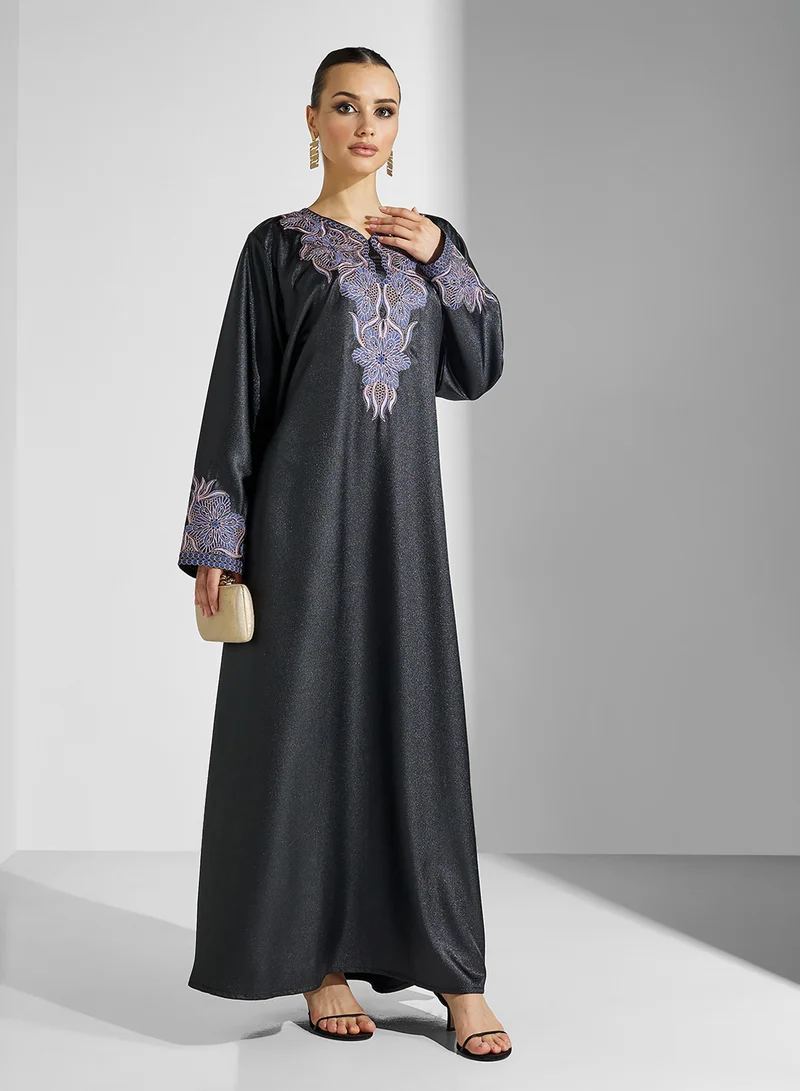hayas closet Embroidered Jalabiya