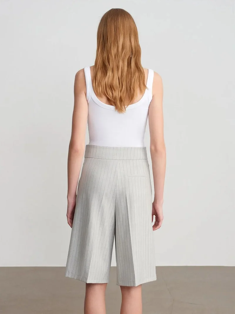 ديلفين DILVIN High-Waist Striped Tailored Shorts With Belt