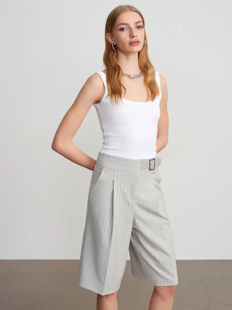 ديلفين DILVIN High-Waist Striped Tailored Shorts With Belt