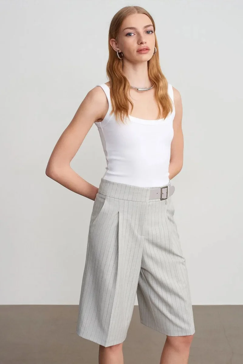 DILVIN High-Waist Striped Tailored Shorts With Belt