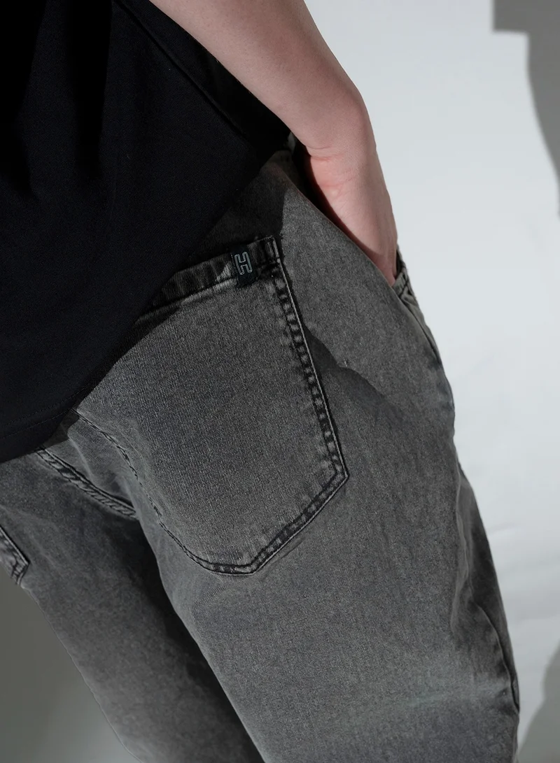 هوبرهولمي Men’s Relaxed Fit Mid-Rise Stretchable Jeans in Black with Clean Look