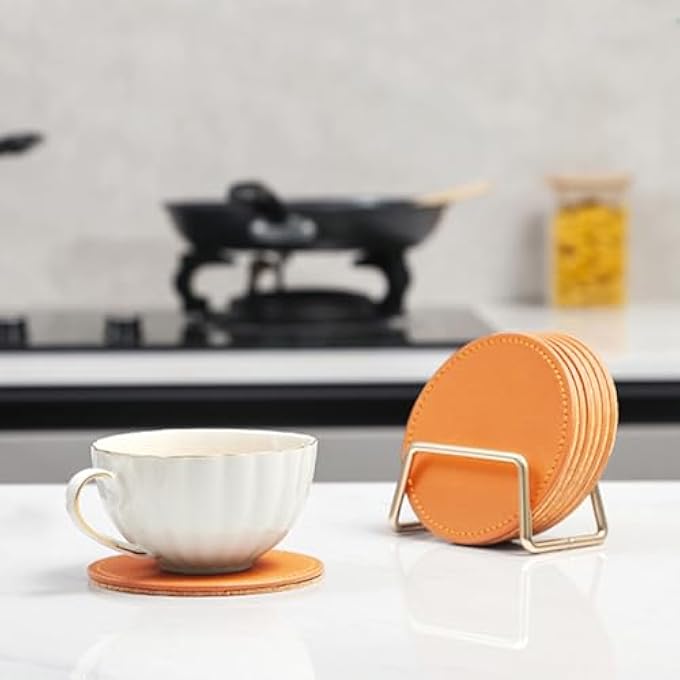 ريحني مجموعة من 6 قواعد أكواب جلدية للمشروبات مع حامل معدني ذهبي، مصنوعة من جلد البولي يوريثان البني، وظهر من الفلين، وديكور مكتبي، هدية ترحيبية للمنزل أو المكتب - Image 3