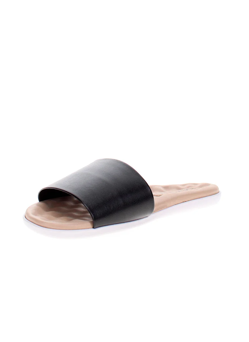 Beira Rio Flat Sandals for Women – Stylish & Comfortable Everyday Wear