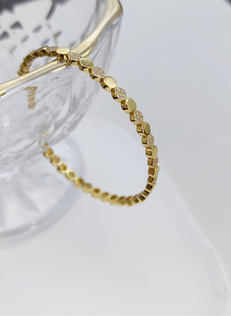 A 925 sterling silver plated gold bracelet with a standing zirconia inlaid, with a gift box for a date gift, versatile any girl.  - Image 1