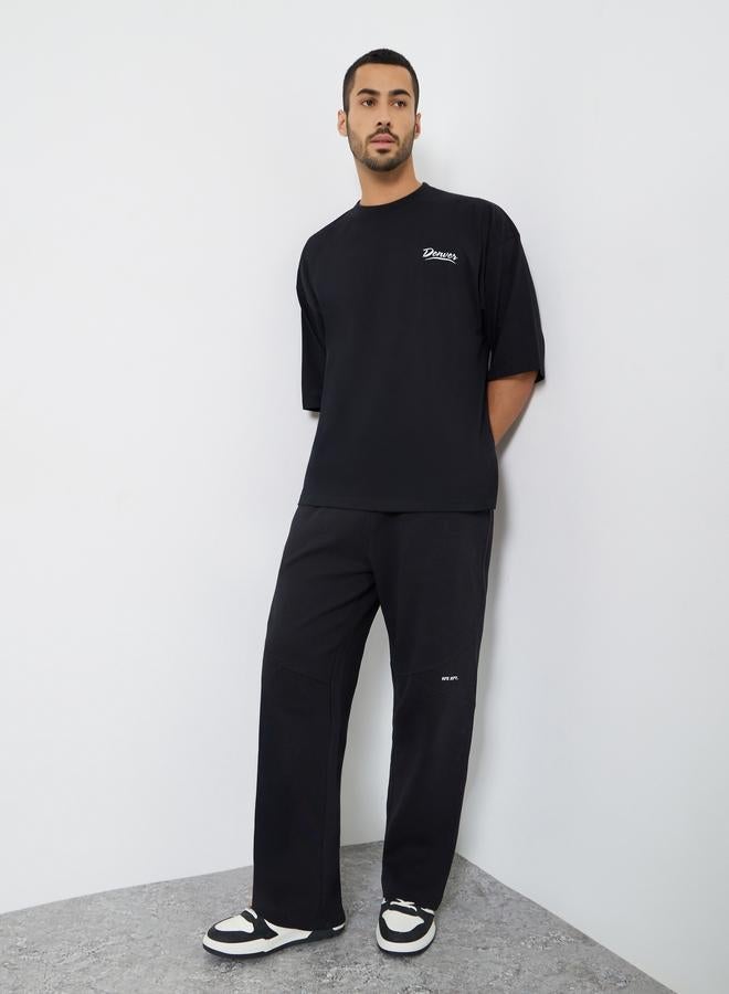 Styli Men Black Minimal Chest Print Oversized T-Shirt - Image 2