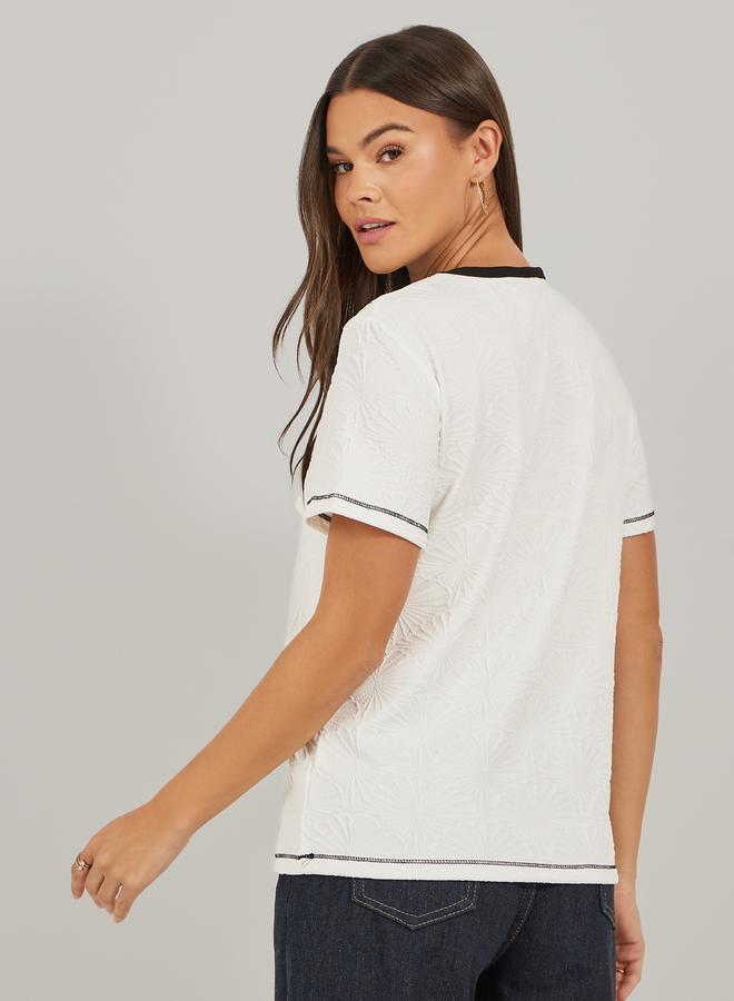 Styli Textured Round Neck Short Sleeve T-Shirt  - Image 4