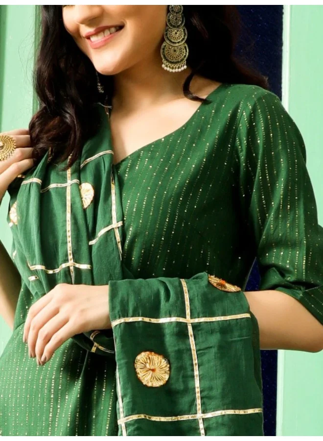 أيه كيه إس Green Embellished Straight Alia-cut Kurta & Pant With Dupatta Set