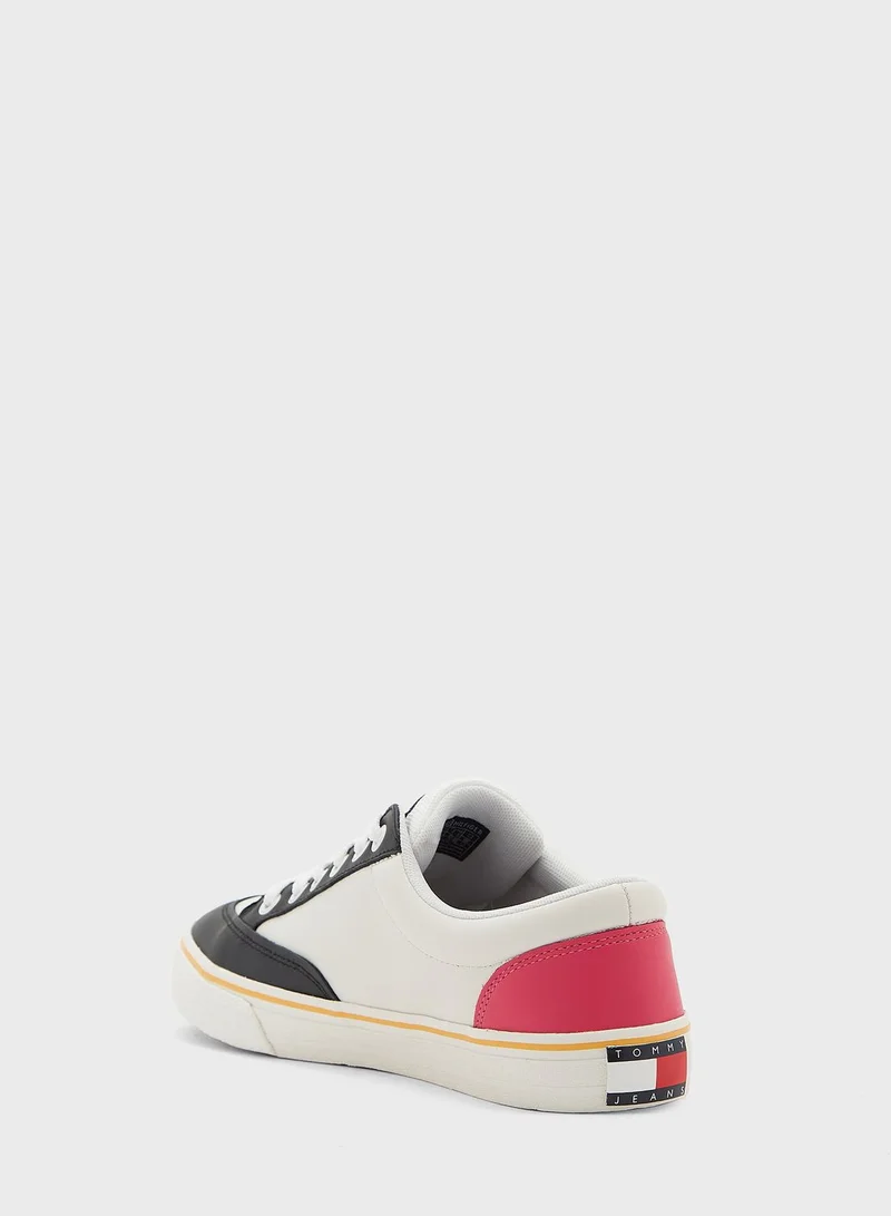 TOMMY JEANS Virginia Low Top Sneakers