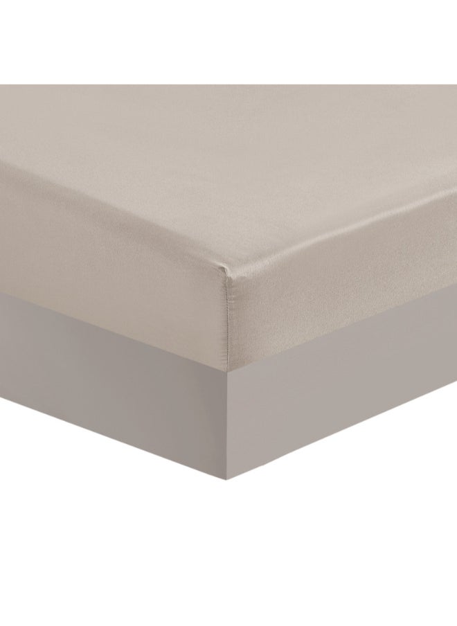 LEVORE - Jacquard Comforter Set With Durable And Soft Fabric Heavy Filling And A Design That Satisfies All Tastes 8 Pieces King Size - Image 1