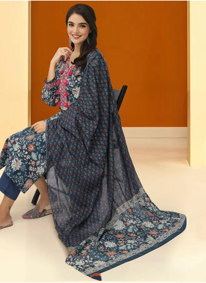 آي شين Mid Rise Women Navy Cotton Kurta Set with Embroidered pattern Tunic and Palazzo features a Round neckline and Three-Fourth Sleeve secured with Elastic closure and styled in Straight Fit ideal for Festive moments — a must-have for your statement wardrobe.
