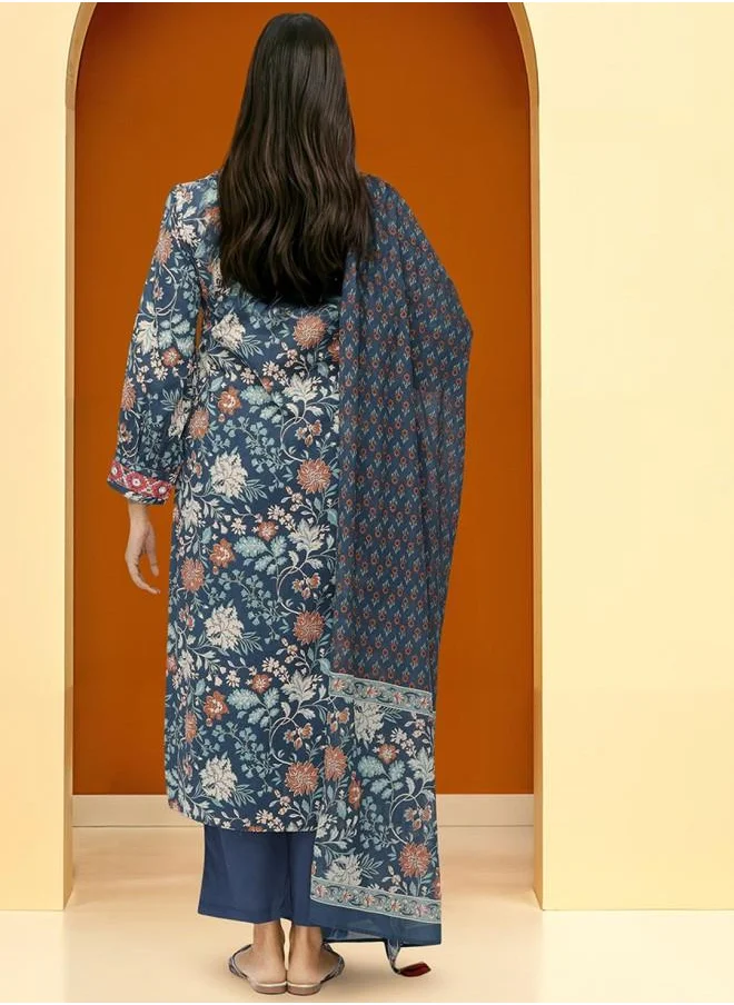 آي شين Mid Rise Women Navy Cotton Kurta Set with Embroidered pattern Tunic and Palazzo features a Round neckline and Three-Fourth Sleeve secured with Elastic closure and styled in Straight Fit ideal for Festive moments — a must-have for your statement wardrobe.