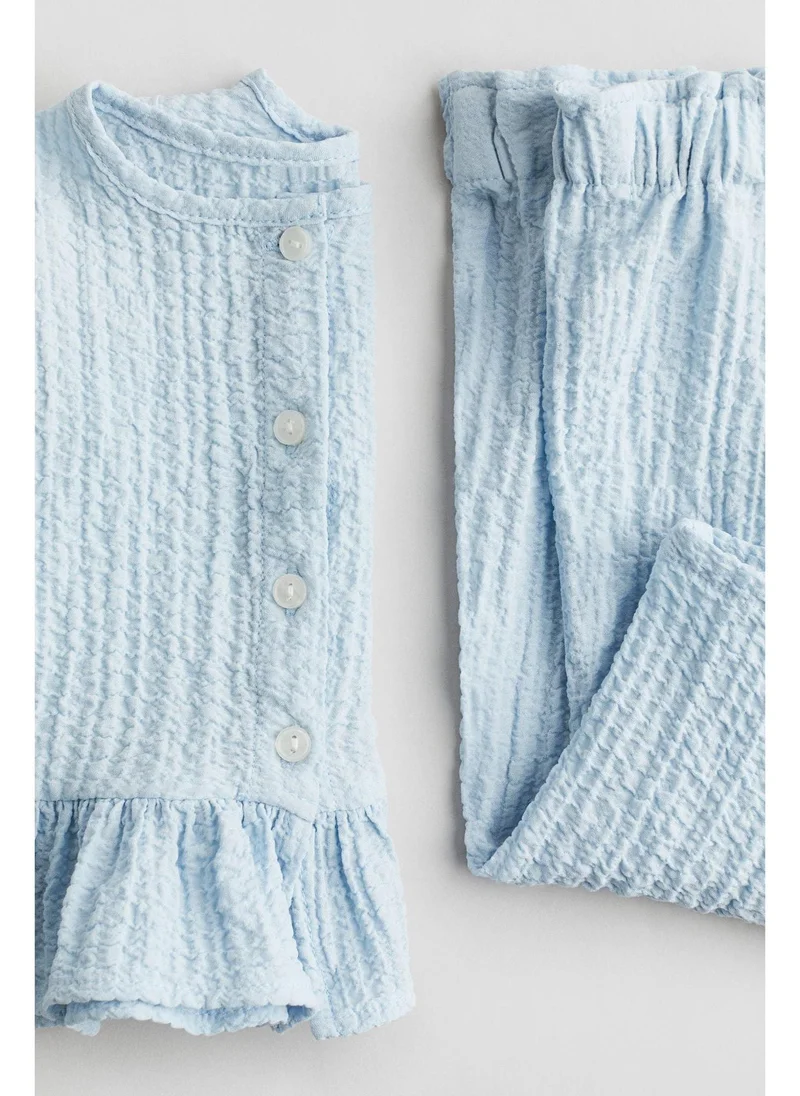H&M 2-piece seersucker set