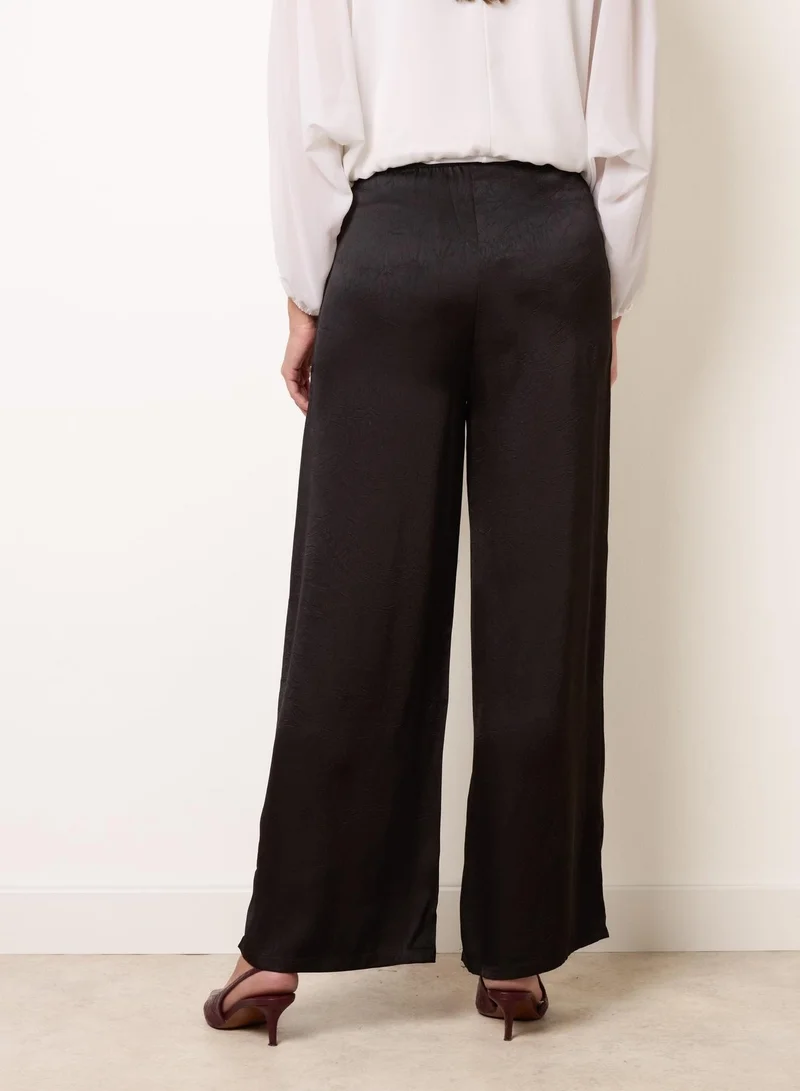 بلو فانيلا High Waist Wide Leg Trousers