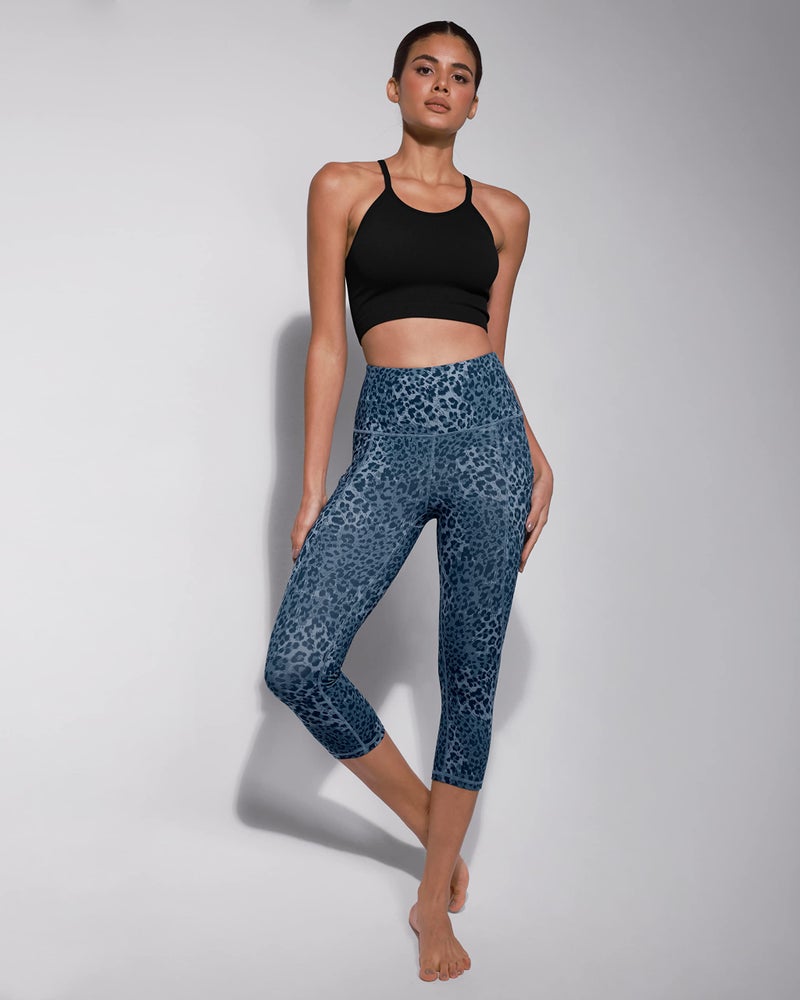 ODODOS Women's High Waisted Pattern Yoga Capri Leggings with Pockets, Tummy Control Non See Through Sports Athletic Workout Running Capris, Blue Leopard, Medium - Image 5