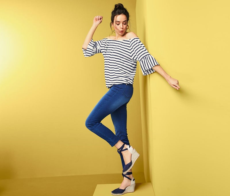 Tchibo بلوزة نسائية بأكتاف مكشوفة وأكمام قصيرة، بيضاء - Image 1