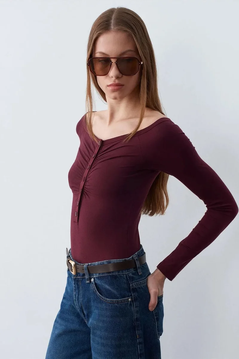 ديلفين DILVIN Slim-fit Boat Neck Bodysuit Blouse