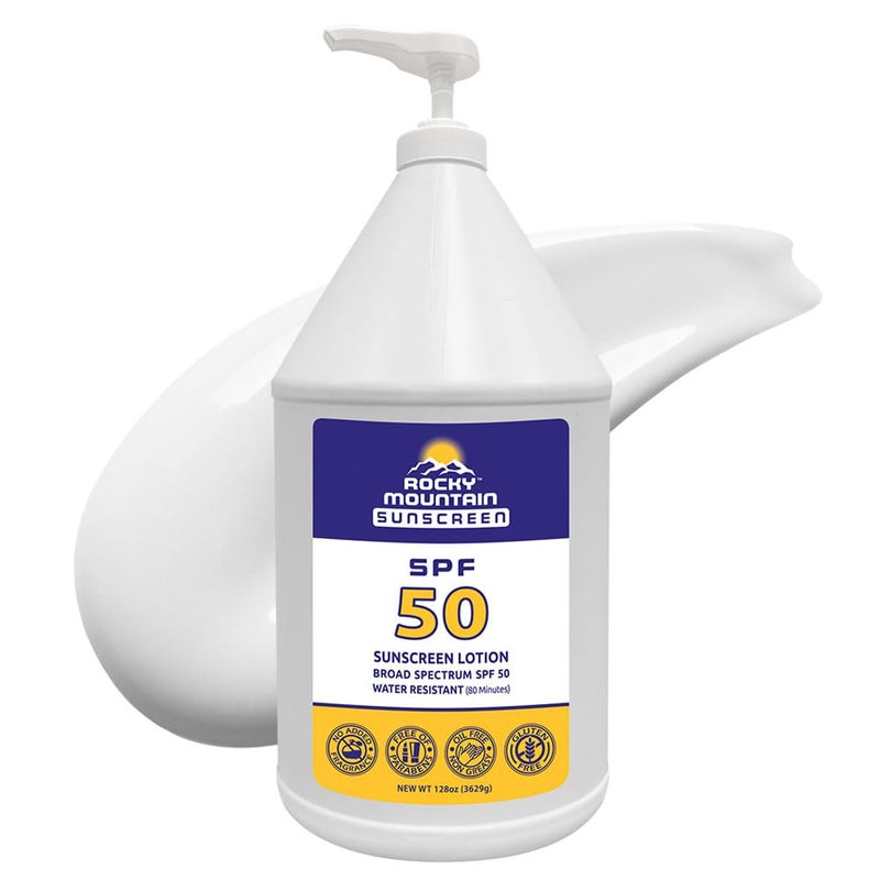 لوسيون واقي شمس روكي ماونتن SPF 50 جالون حماية واسعة الطيف UVA/UVB هاواي 104 متوافق مع قانون الشعاب المرجانية خالي من الأوكسيبنزون والأوكتينوكات مقاوم للماء لمدة 80 دقيقة خالي من العطور 128 أونصة سائلة
