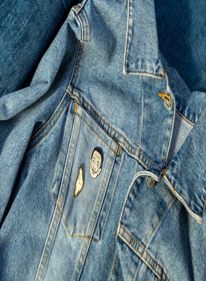 ذي أن إمبلويد فيلوسوفرز جيلد مجموعة دبابيس مينا من نقابة الفلاسفة العاطلين عن العمل، تضم صور سلفادور دالي وساعة ذائبة - مزودة بمشابك خلفية مطاطية قوية، مجموعة من دبوسين - Image 3