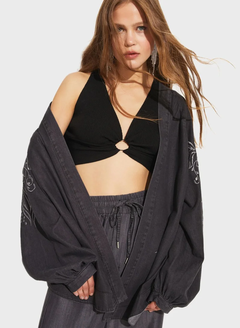 JUNE Embroidered Balloon Sleeve Kimono