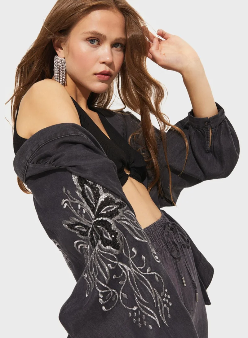 JUNE Embroidered Balloon Sleeve Kimono