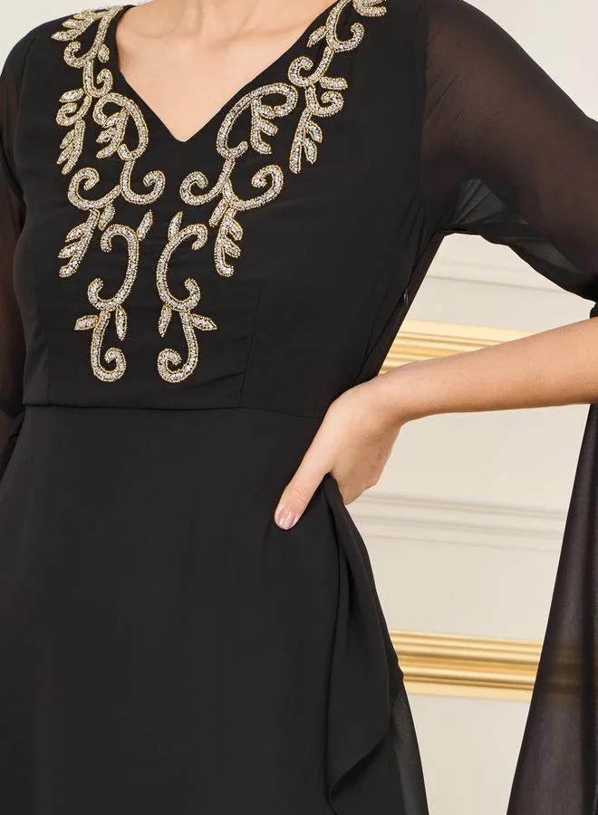 ستايلي Slit Bell Sleeve Beaded Maxi Dress