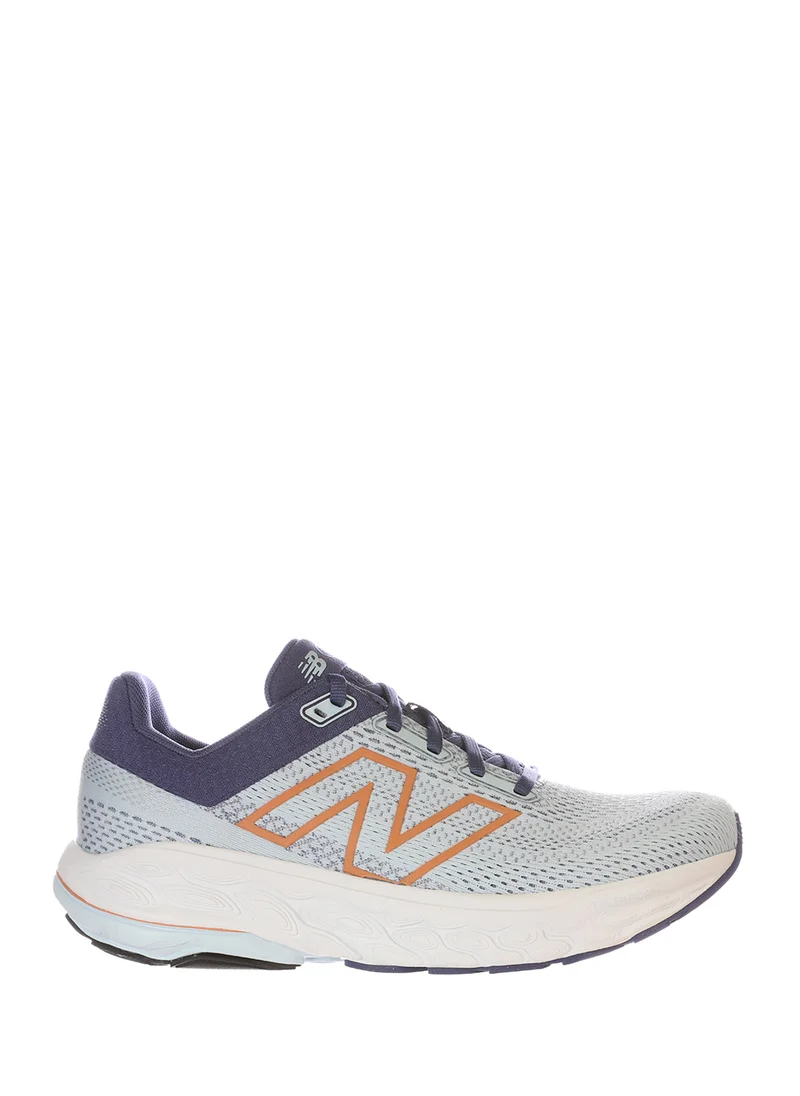 New Balance 860