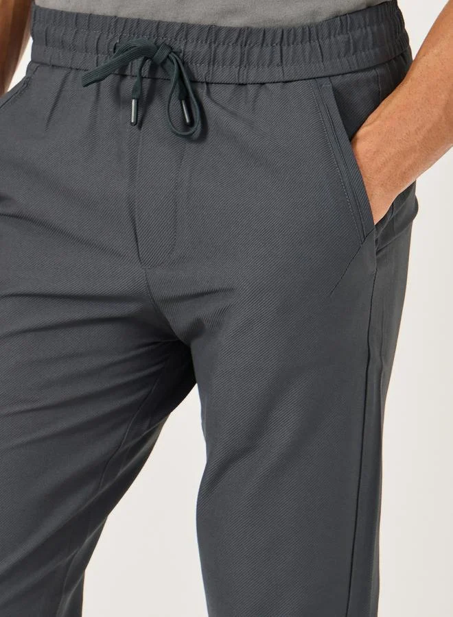 Fort Collins Men Grey Solid Straight Leg Pants with Drawstring Waist